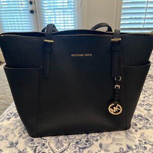 Michael Kors Charlotte Large Tote Bag